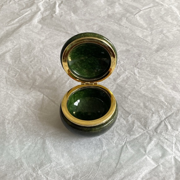 Vintage Italian Genuine Hand Carved Emerald Green Alabaster Box - Picture 8 of 11